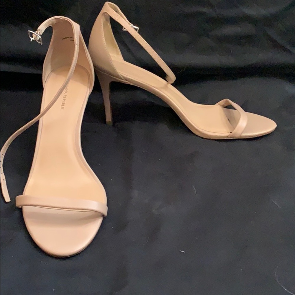 Nude open toe Heels